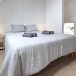 3 Bedroom Gorgeous In La Pernelle