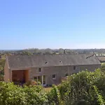 3 Bedroom Gorgeous In 펜션