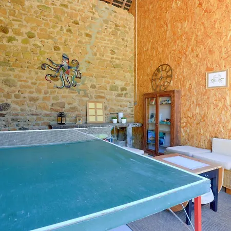 3 Bedroom Lovely Home In La Pernelle