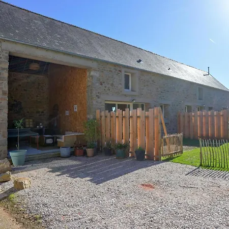 3 Bedroom Lovely Home In La Pernelle Ferienhaus